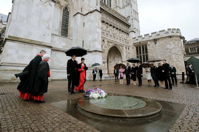 Predsednik Pahor na obisku v Združenem Kraljestvu - polaganje venca